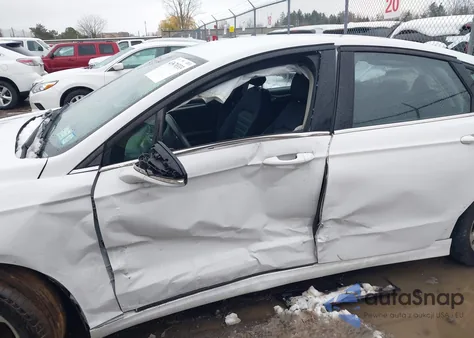 2016 Ford Fusion Se z USA, uszkodzony, nr VIN 3FA6P0H74GR218370